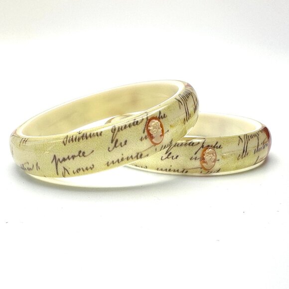 Amedeo NYC "Lettera D'Amore" Lucite Clear Cameo Bangle Pair — Size 8 — EUC - Picture 2 of 6